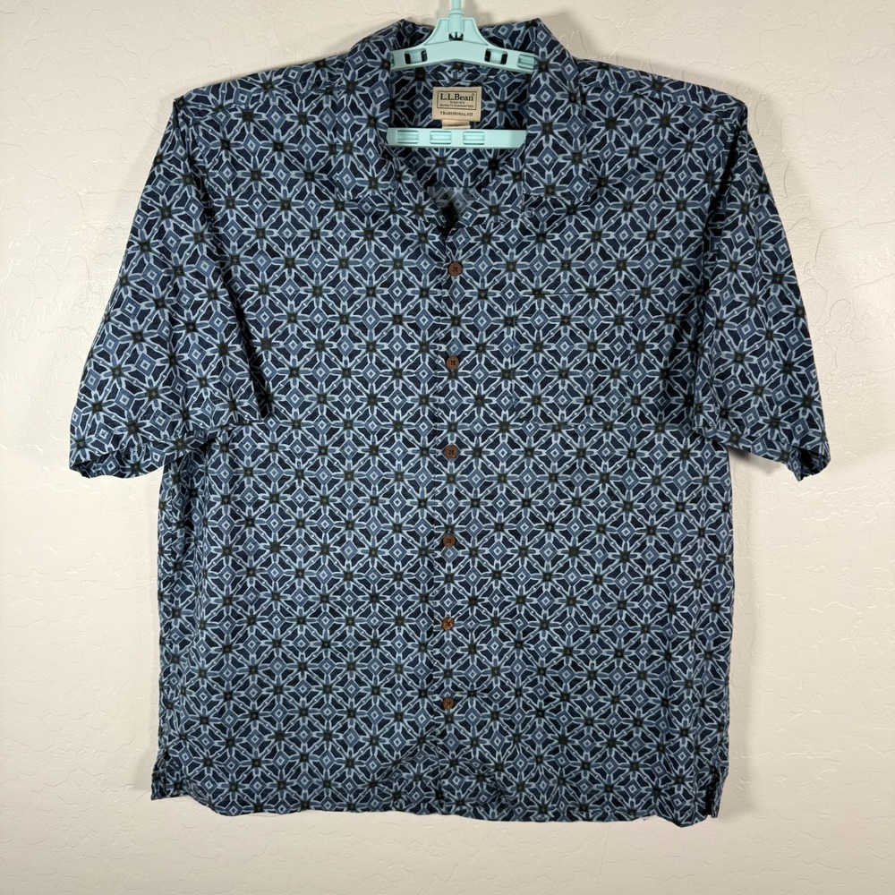 LL Bean Shirt Mens‎ Large Blue Button Up Camp Tropics Floral Abstract Island